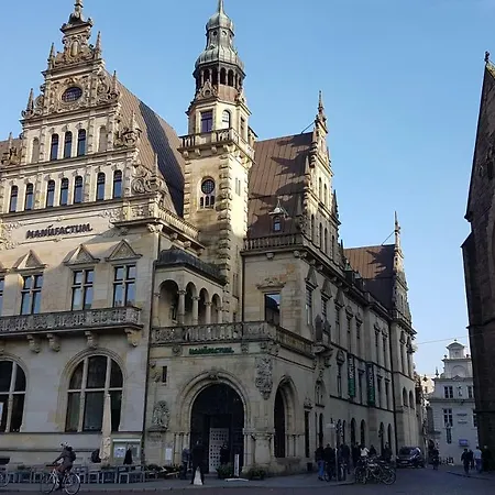 شقة Ferienwohnung Domshof بريمين